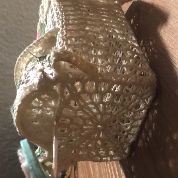 Handmade Vintage Macrame Cottage Birdhouse - Picture 9 of 16